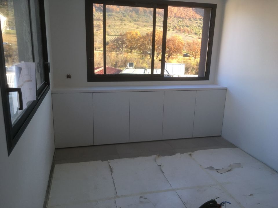 Bureaux d'entreprise à Alba la Romaine