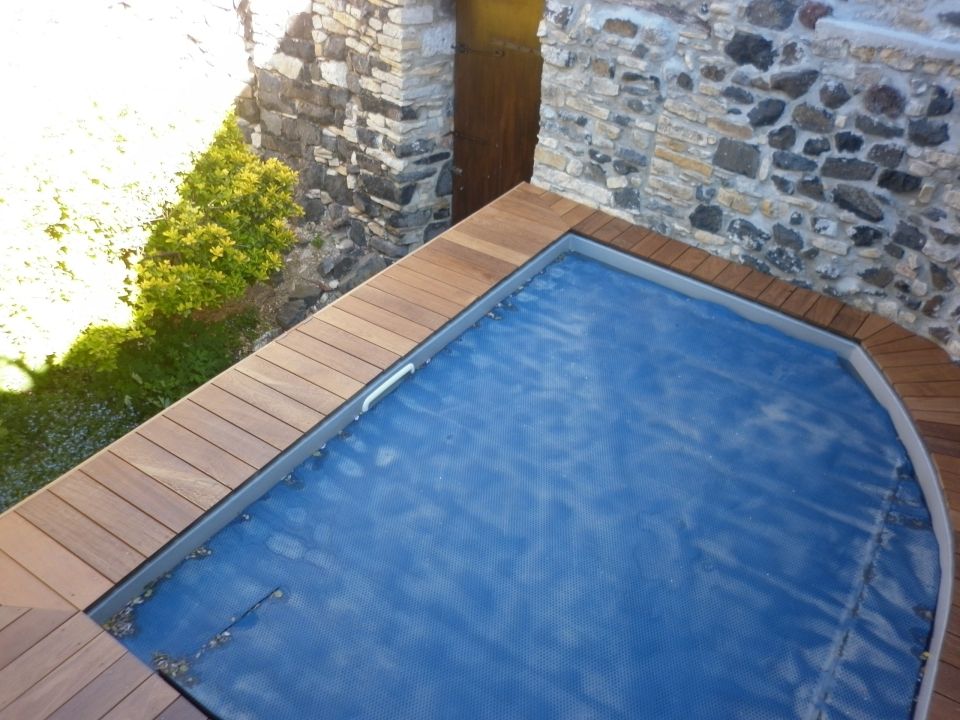 Contour de piscine sur mesure à Mirabel
