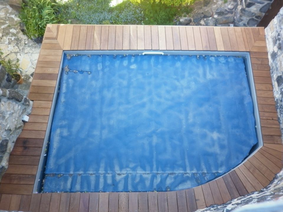 Contour de piscine sur mesure à Mirabel
