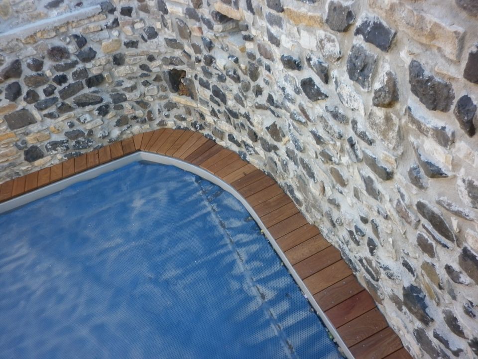 Contour de piscine sur mesure à Mirabel