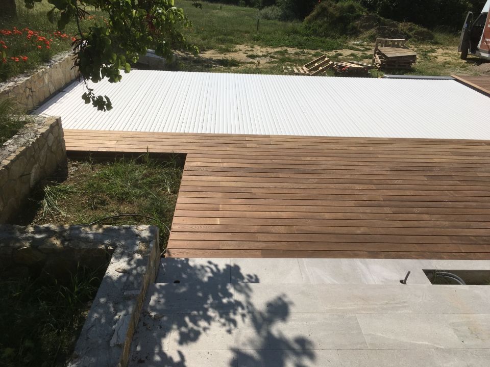 Terrasse en frêne thermo traité à Allan